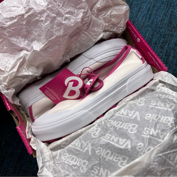 Vans x Barbie Style 93 DX Mary Jane Sneakers in White Pink Limited Edition - Picture 7 of 10